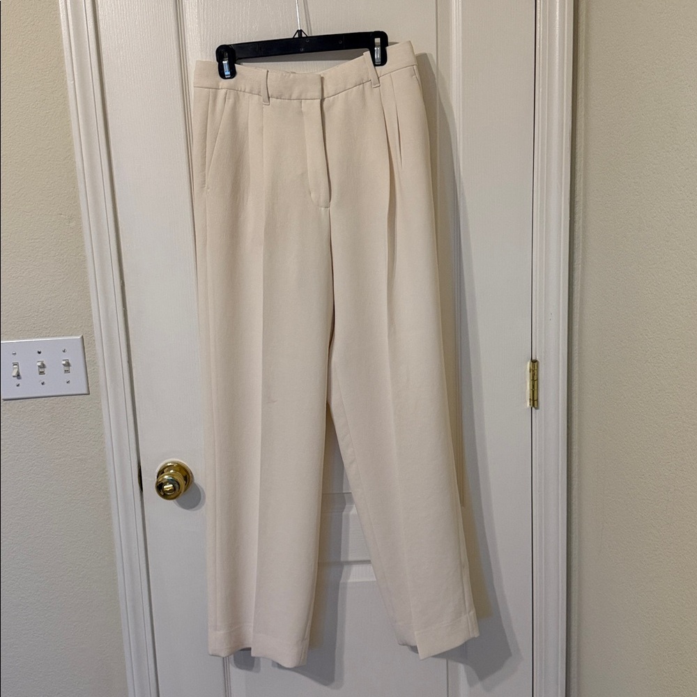 Aritzia Effortless Pant in crepette, light birch, size 10, regular length